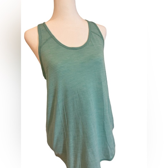 Lululemon tank top - Picture 2 of 5